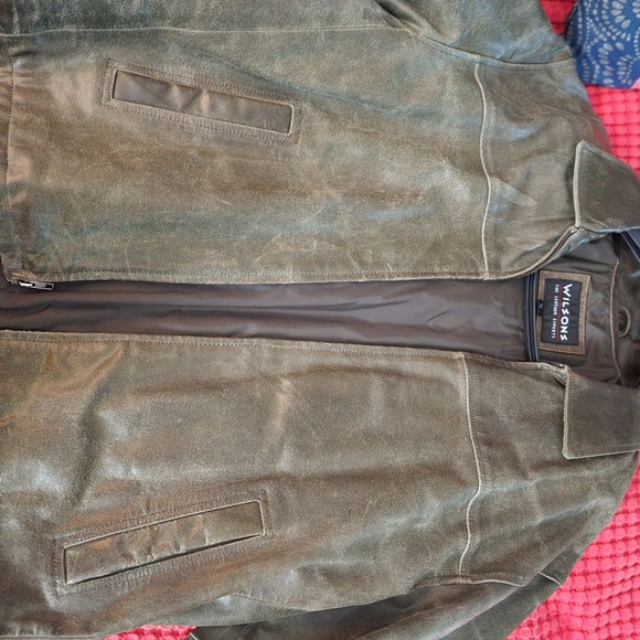 Leather jacket - Picture 15 of 15